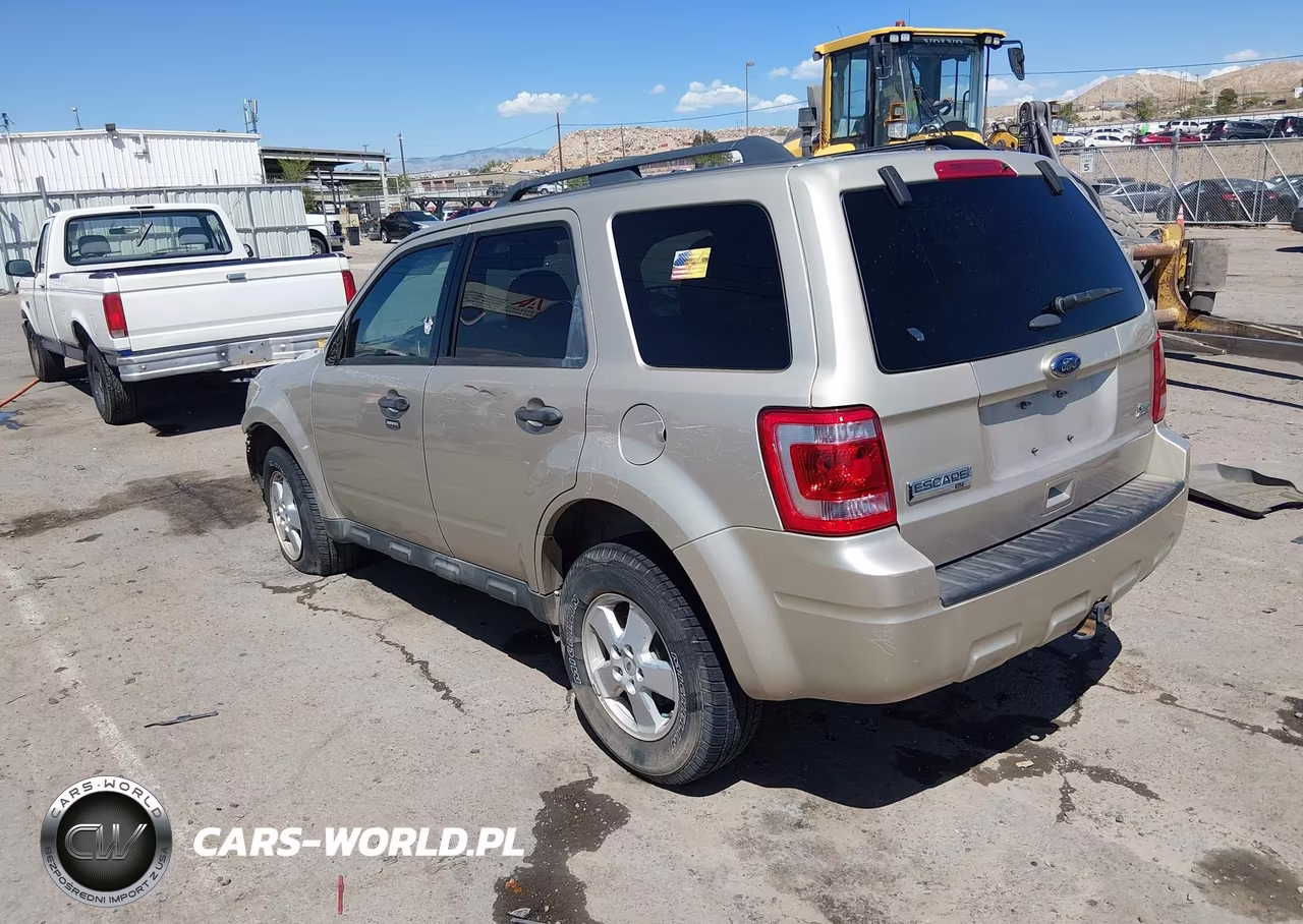 2012 Ford Escape Xlt VIN:1FMCU0DG3CKB04169 - 3