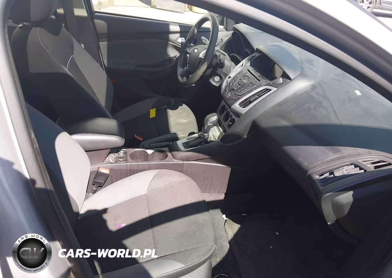 2014 Ford Focus Se VIN:1FADP3F21EL176980 - 5