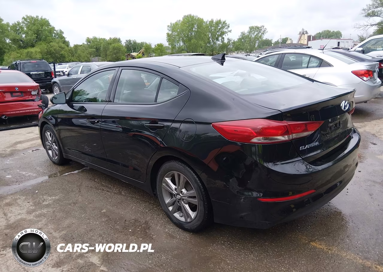 2017 Hyundai Elantra Se VIN:5NPD84LF3HH001742 - 3