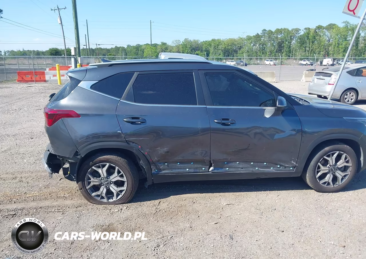 2022 Kia Seltos Ex VIN:KNDERCAAXN7301541 - 6