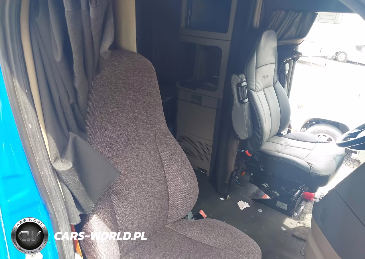 2017 Freightliner Cascadia 125 VIN:3AKJGLDR2HSHY4718 - 12