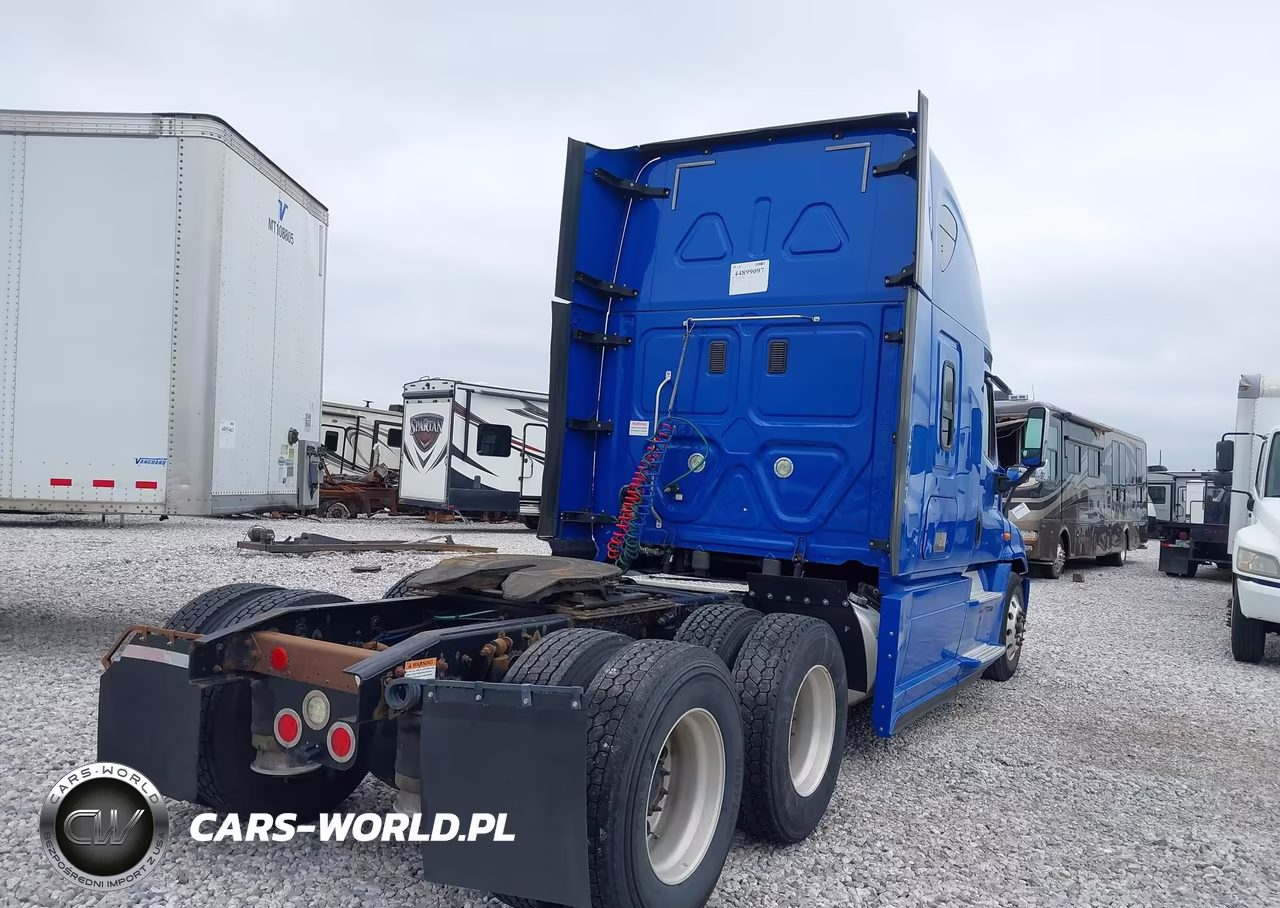 2017 Freightliner Cascadia 125 VIN:3AKJGLDR2HSHY4718 - 4