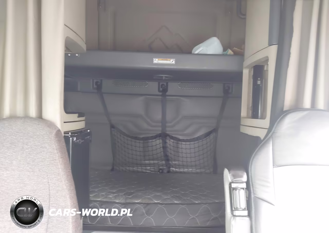 2017 Freightliner Cascadia 125 VIN:3AKJGLDR2HSHY4718 - 6