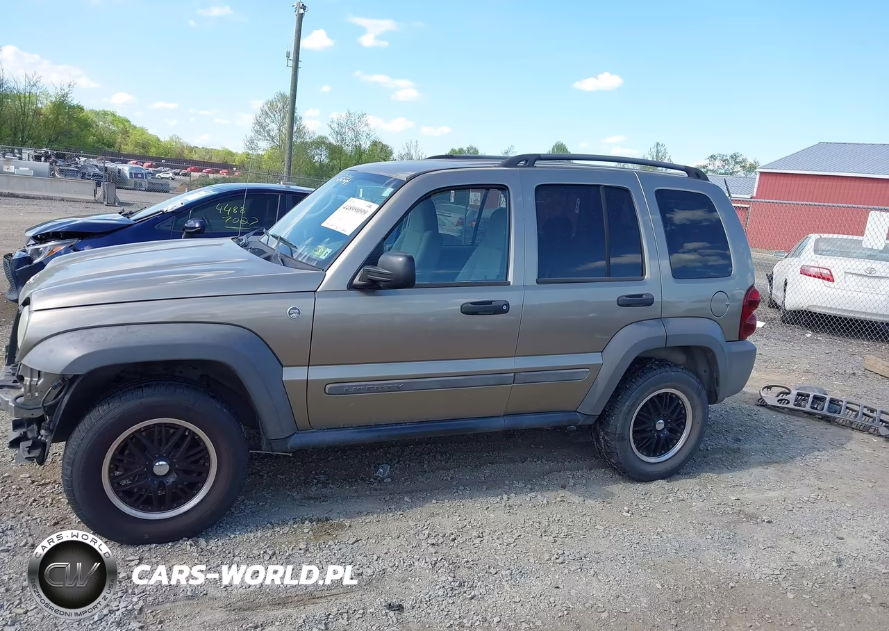 2007 Jeep Liberty Sport VIN:1J4GL48KX7W647848 - 15