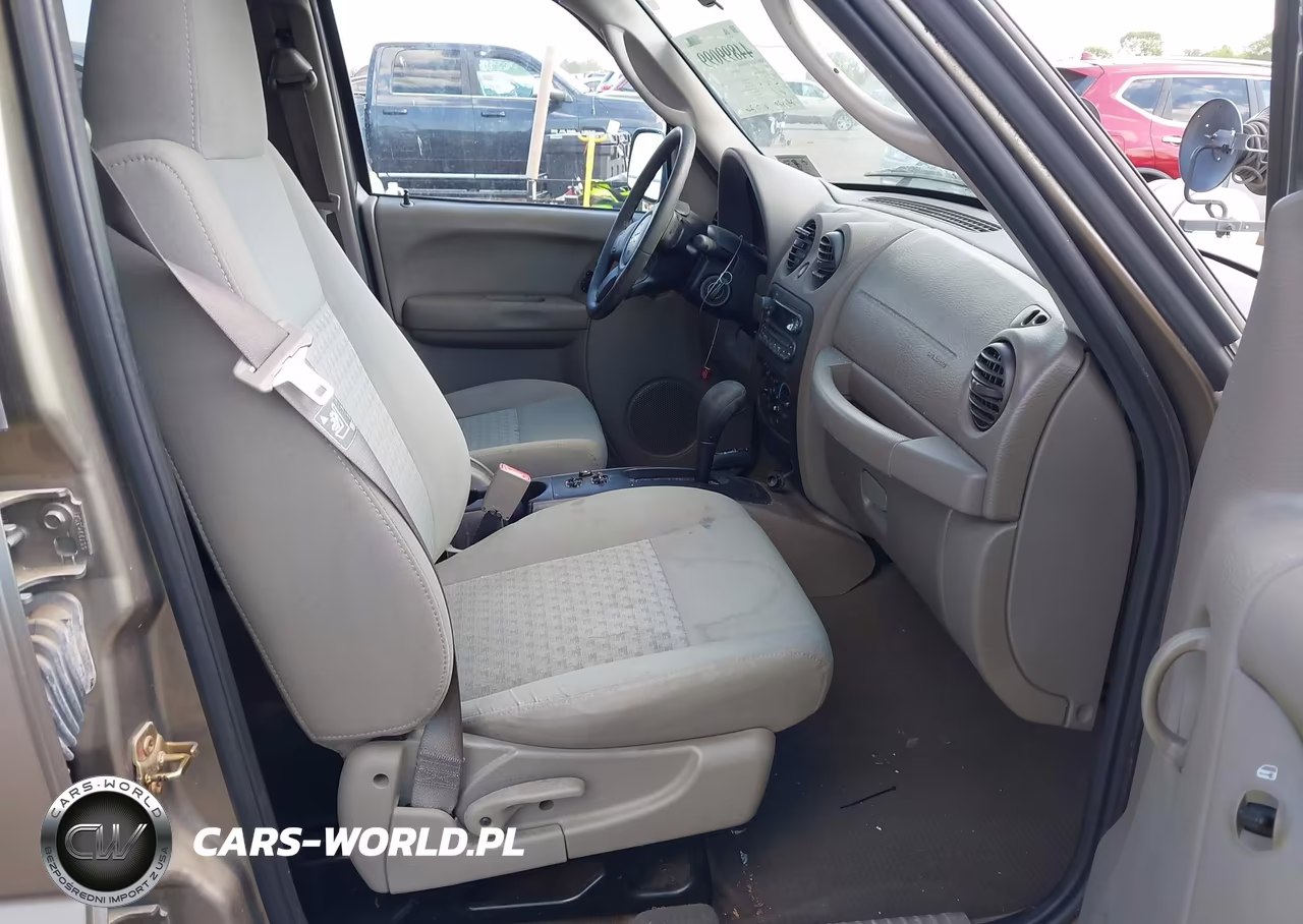 2007 Jeep Liberty Sport VIN:1J4GL48KX7W647848 - 5