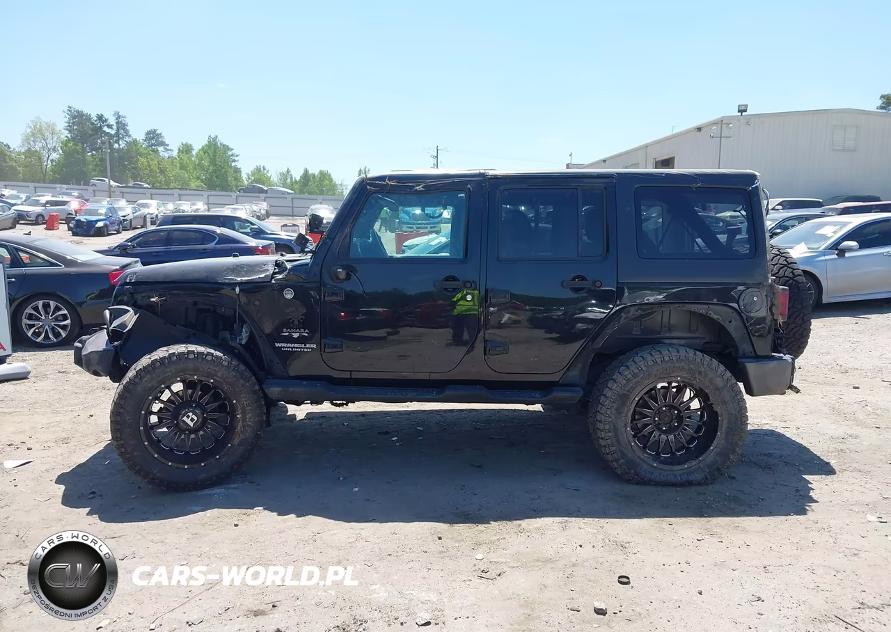2016 Jeep Wrangler Unlimited Sahara VIN:1C4BJWEG5GL100621 - 14