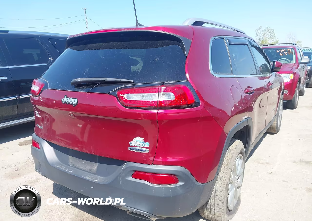 2016 Jeep Cherokee Latitude VIN:1C4PJMCS1GW251908 - 4