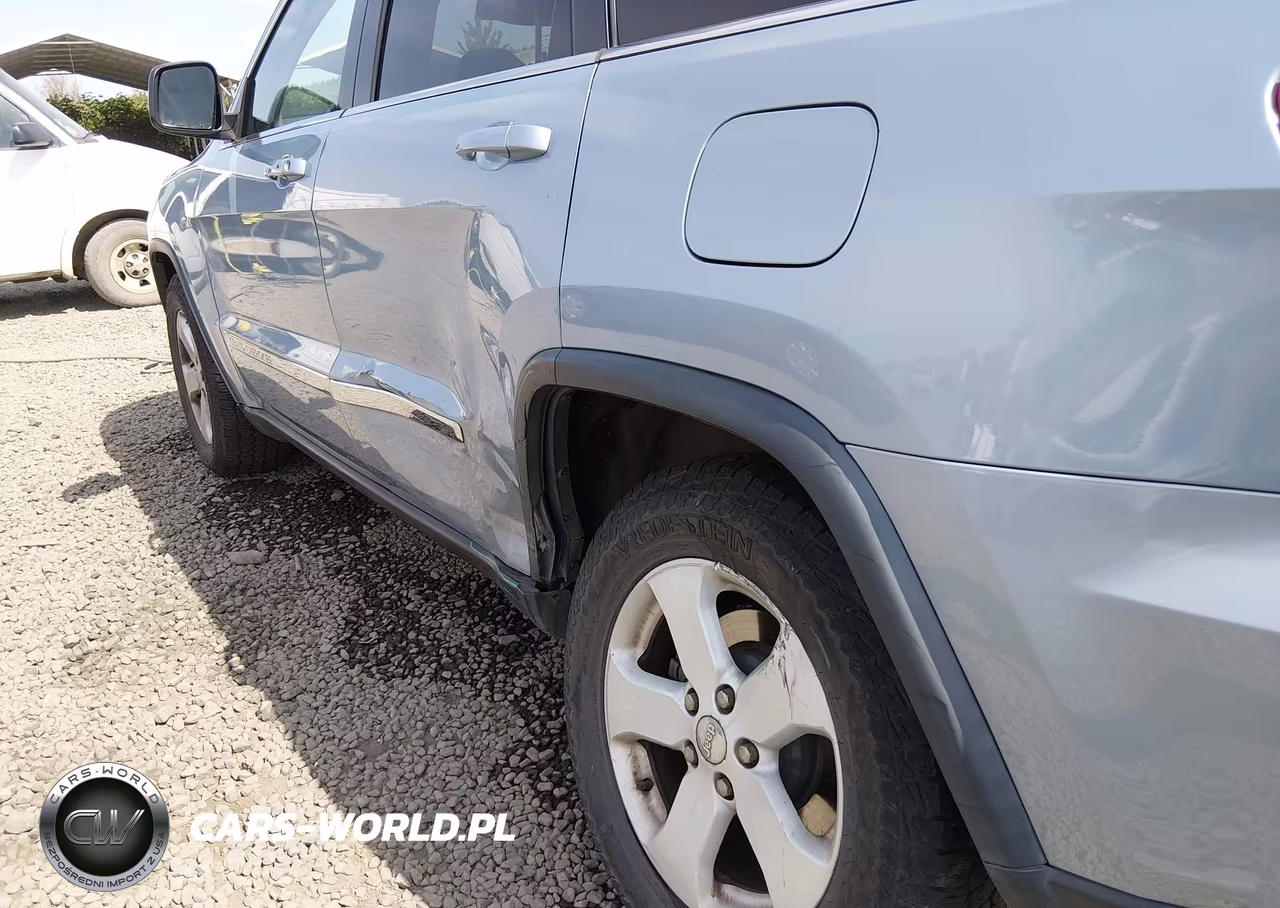 2012 Jeep Grand Cherokee Laredo VIN:1C4RJFAG3CC344458 - 18