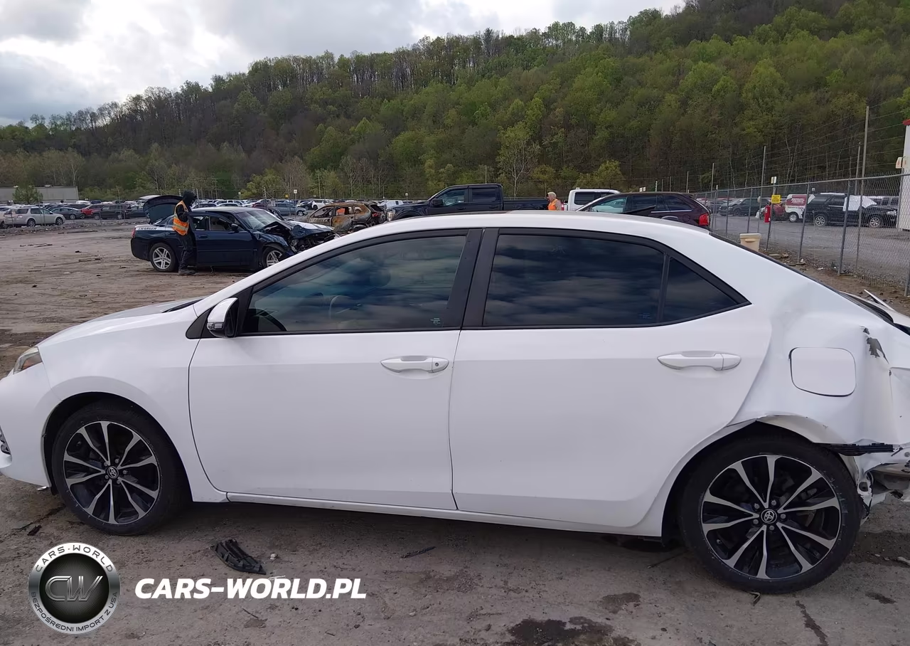 2018 Toyota Corolla Se VIN:2T1BURHE4JC973620 - 15