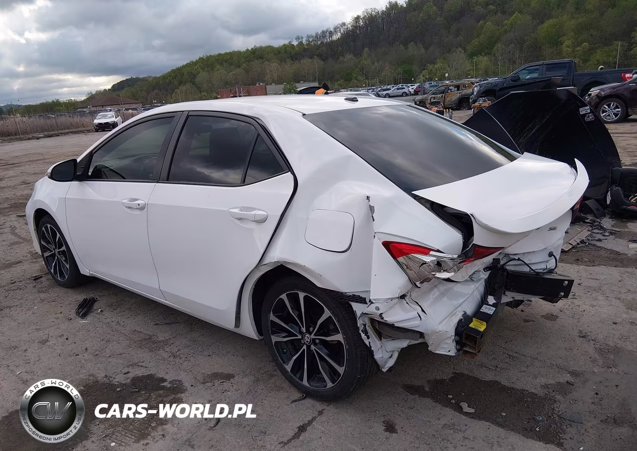 2018 Toyota Corolla Se VIN:2T1BURHE4JC973620 - 3