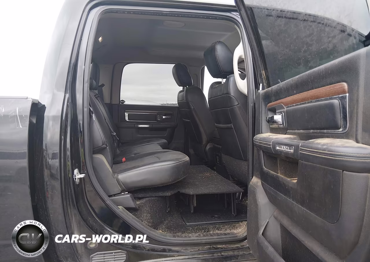 2014 Ram 2500 Laramie VIN:3C6UR5FJ4EG315513 - 8