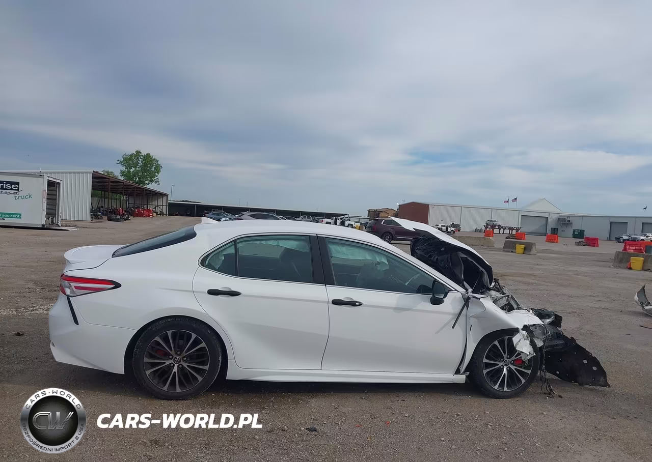 2020 Toyota Camry Se VIN:4T1G11AK6LU911606 - 13
