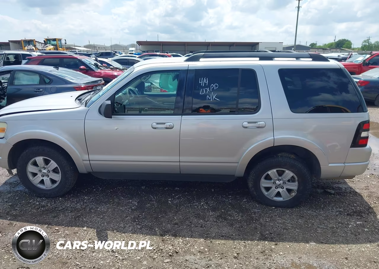 2010 Ford Explorer Xlt VIN:1FMEU6DEXAUA01732 - 13