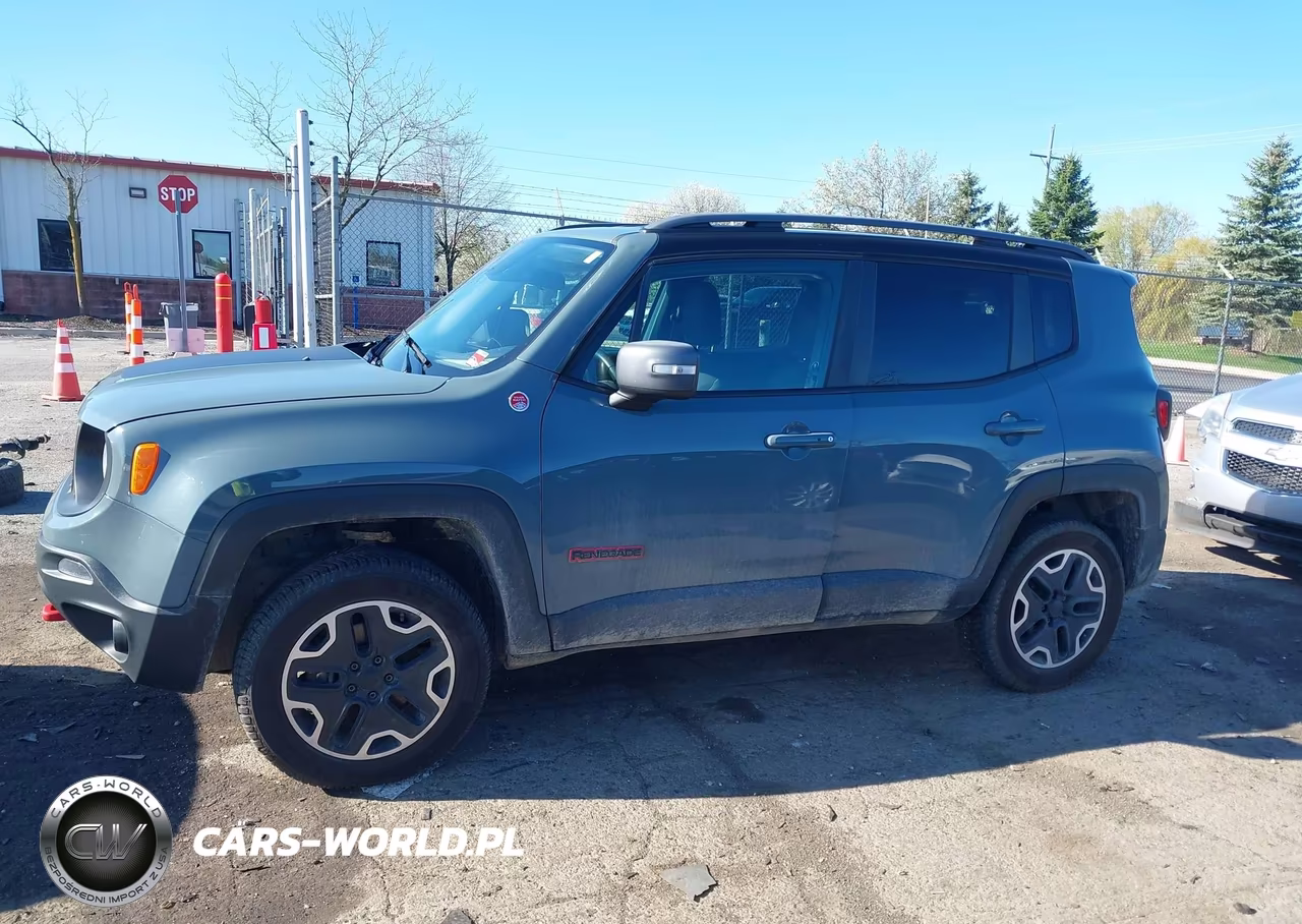 2015 Jeep Renegade Trailhawk VIN:ZACCJBCT1FPB32313 - 14