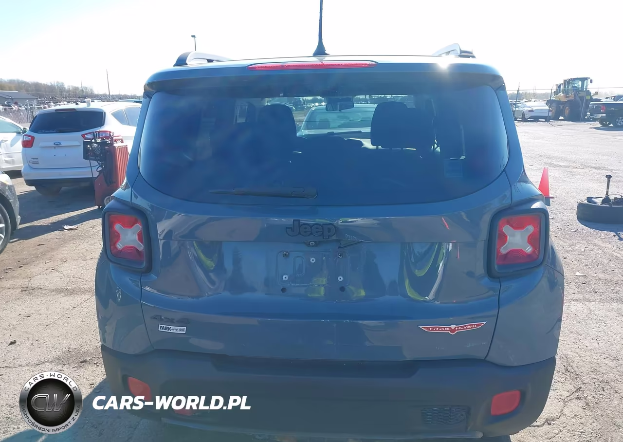 2015 Jeep Renegade Trailhawk VIN:ZACCJBCT1FPB32313 - 16