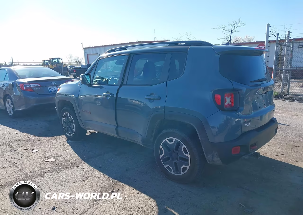 2015 Jeep Renegade Trailhawk VIN:ZACCJBCT1FPB32313 - 3