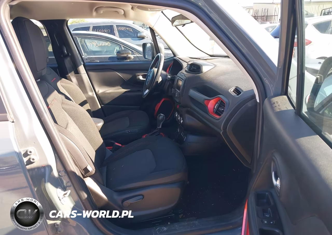 2015 Jeep Renegade Trailhawk VIN:ZACCJBCT1FPB32313 - 5