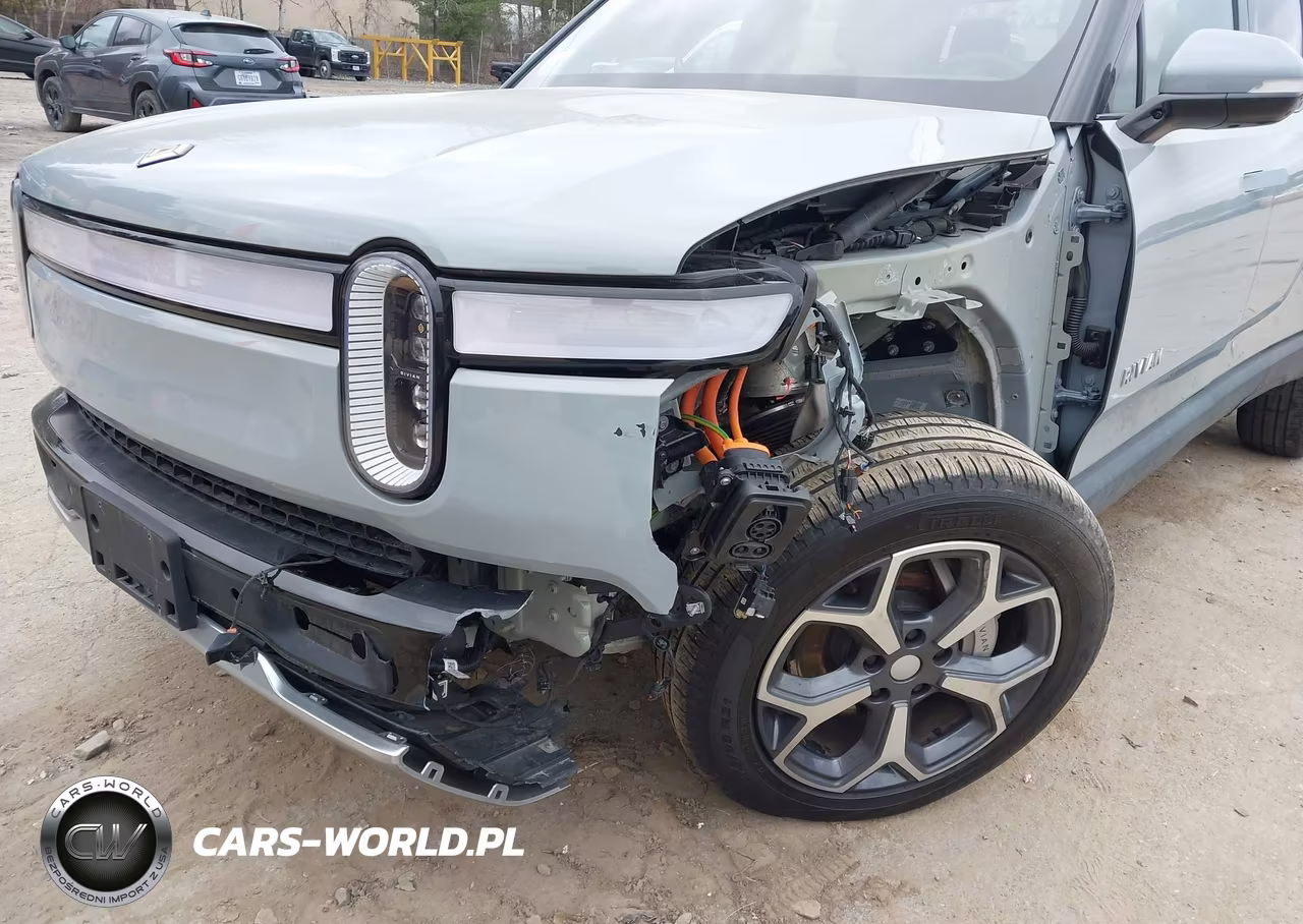 2023 Rivian R1T Adventure-Adventure Dual Motor Large Pack-Adventure Dual Motor Max Pack VIN:7FCTGBAA3PN026661 - 19