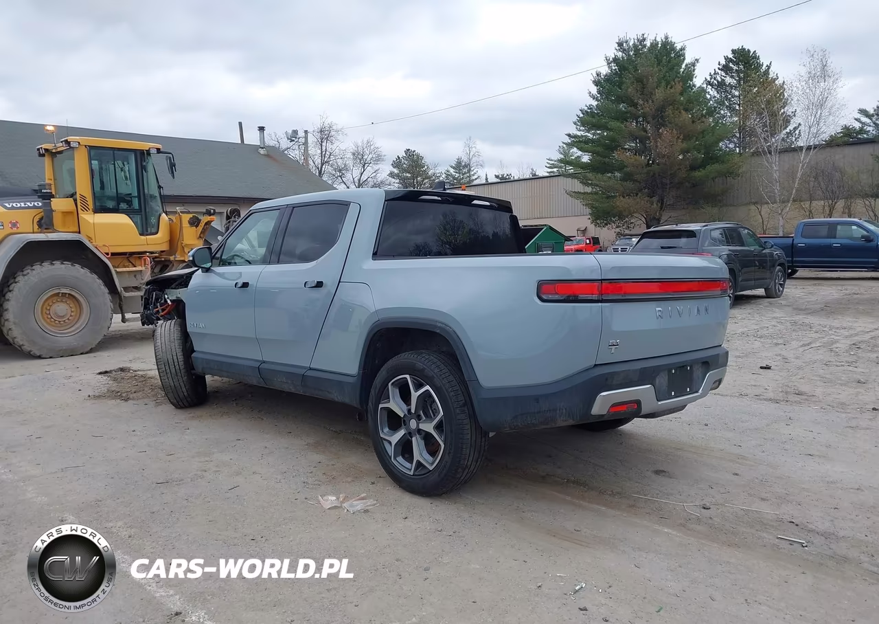 2023 Rivian R1T Adventure-Adventure Dual Motor Large Pack-Adventure Dual Motor Max Pack VIN:7FCTGBAA3PN026661 - 3