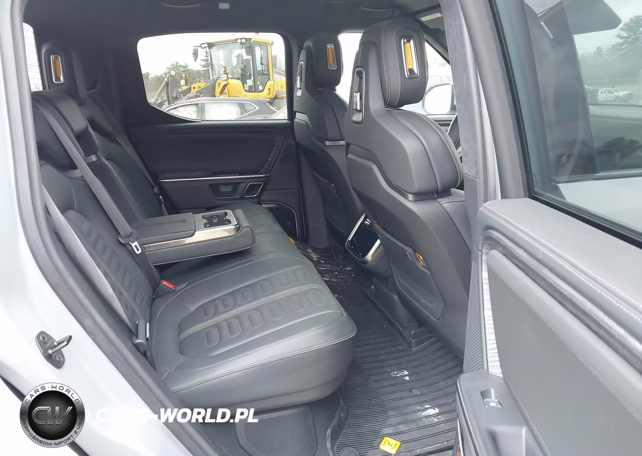 2023 Rivian R1T Adventure-Adventure Dual Motor Large Pack-Adventure Dual Motor Max Pack VIN:7FCTGBAA3PN026661 - 8