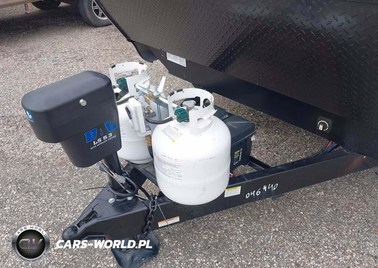 2025 Forest River Coachmen VIN:5ZT2CARB8SU046440 - 10