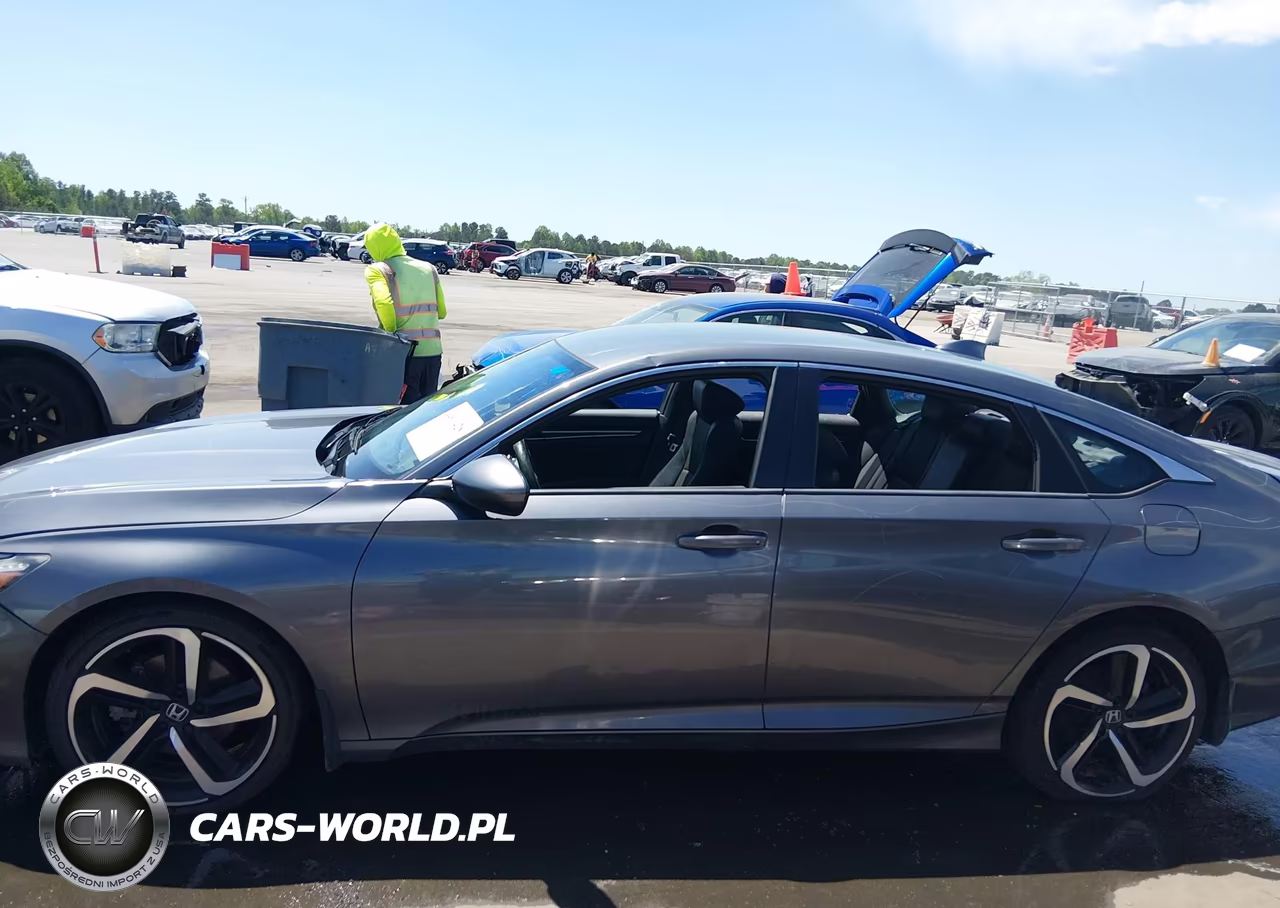 2018 Honda Accord Sport VIN:1HGCV1F31JA044706 - 14