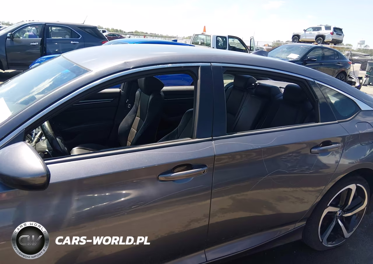 2018 Honda Accord Sport VIN:1HGCV1F31JA044706 - 17