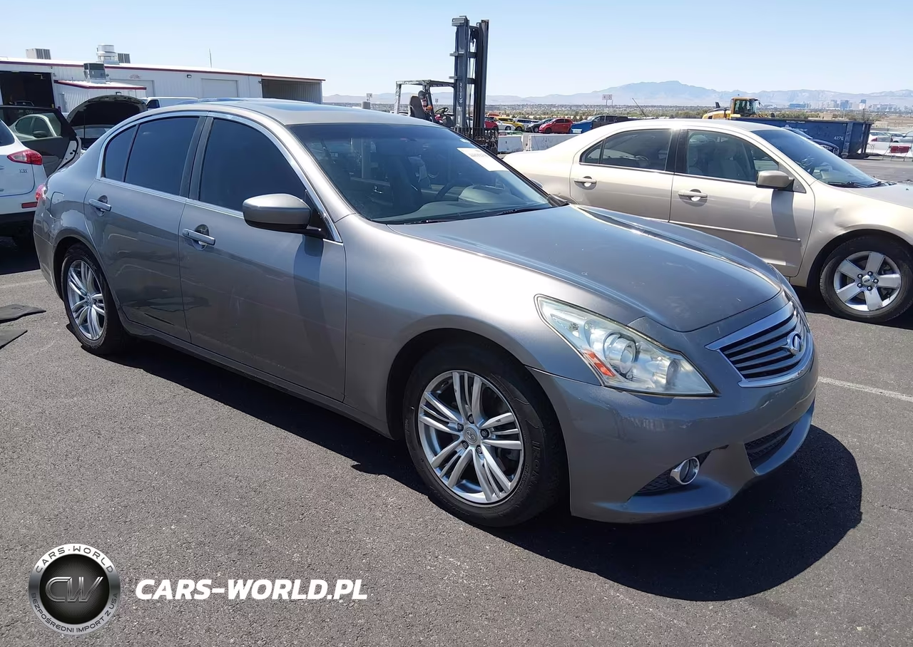 2013 Infiniti G37 Journey – zdjęcie 1 z 11