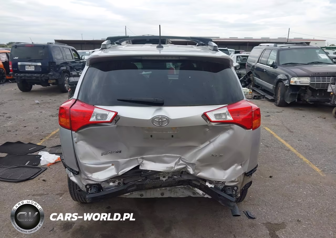 2015 Toyota Rav4 Xle VIN:2T3WFREV8FW207063 - 16