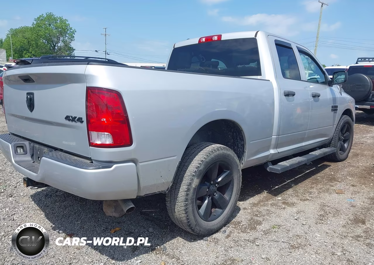 2019 Ram 1500 Classic VIN:1C6RR7FG5KS504598 - 4