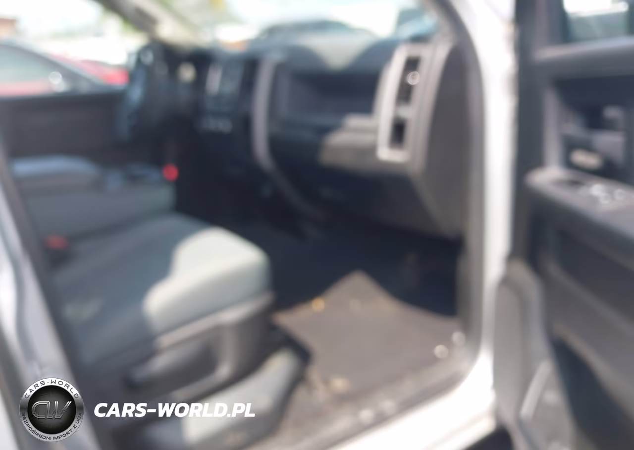 2019 Ram 1500 Classic VIN:1C6RR7FG5KS504598 - 5