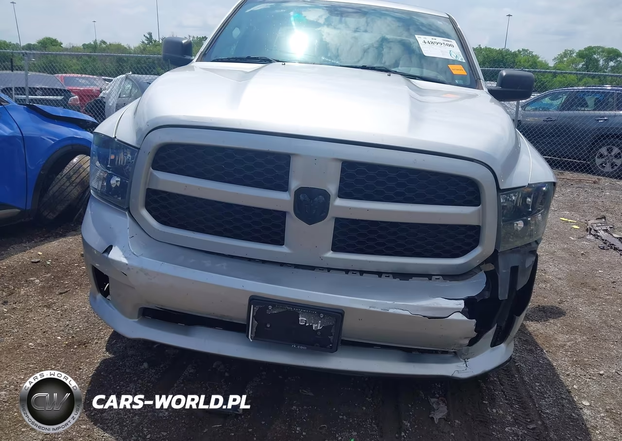 2019 Ram 1500 Classic VIN:1C6RR7FG5KS504598 - 6