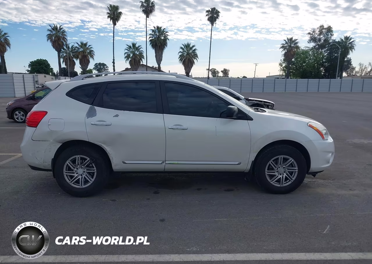 2015 Nissan Rogue Select S VIN:JN8AS5MT9FW671628 - 13