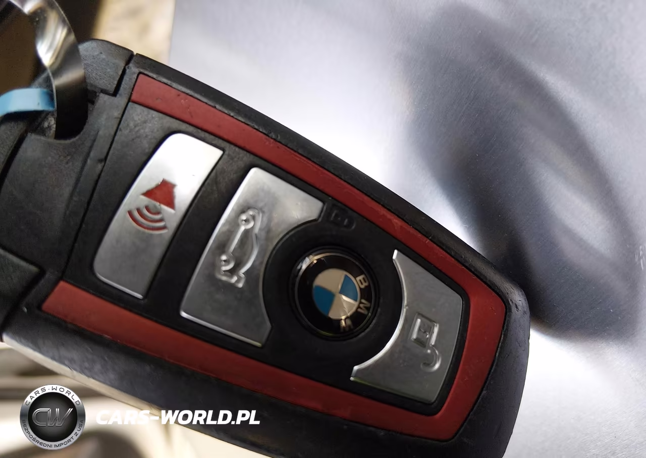 2018 BMW 330I xDrive VIN:WBA8D9G58JNU71666 - 11