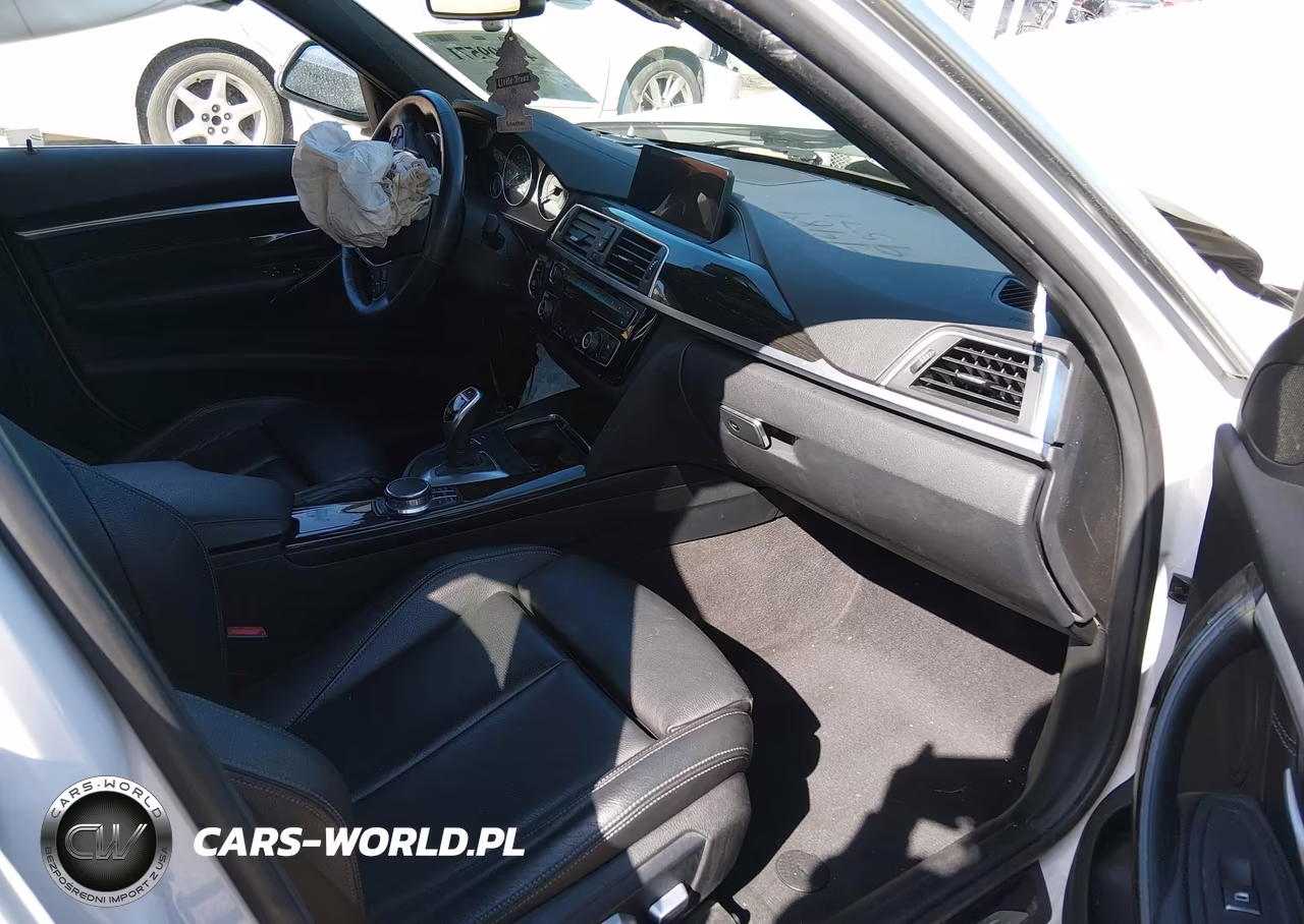 2018 BMW 330I xDrive VIN:WBA8D9G58JNU71666 - 5