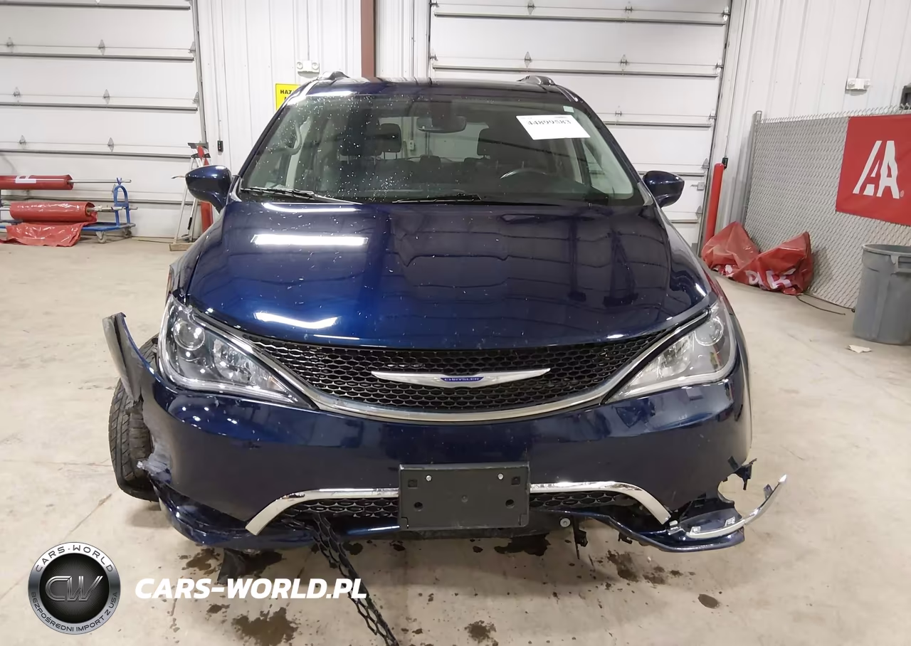 2020 Chrysler Pacifica Touring L Plus VIN:2C4RC1EG8LR236044 - 12