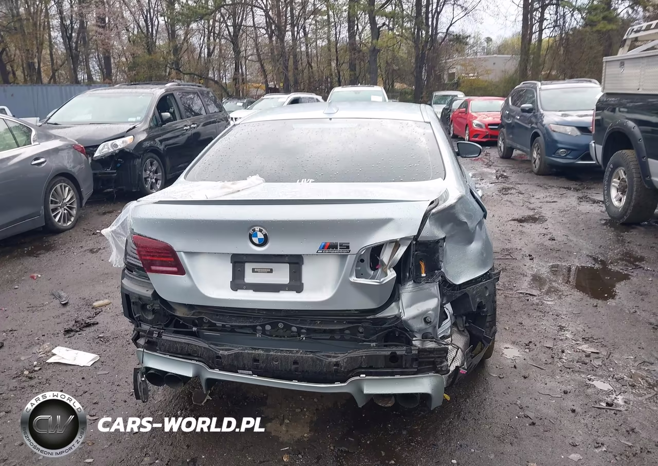 2015 BMW M5 VIN:WBSFV9C57FD594684 - 16