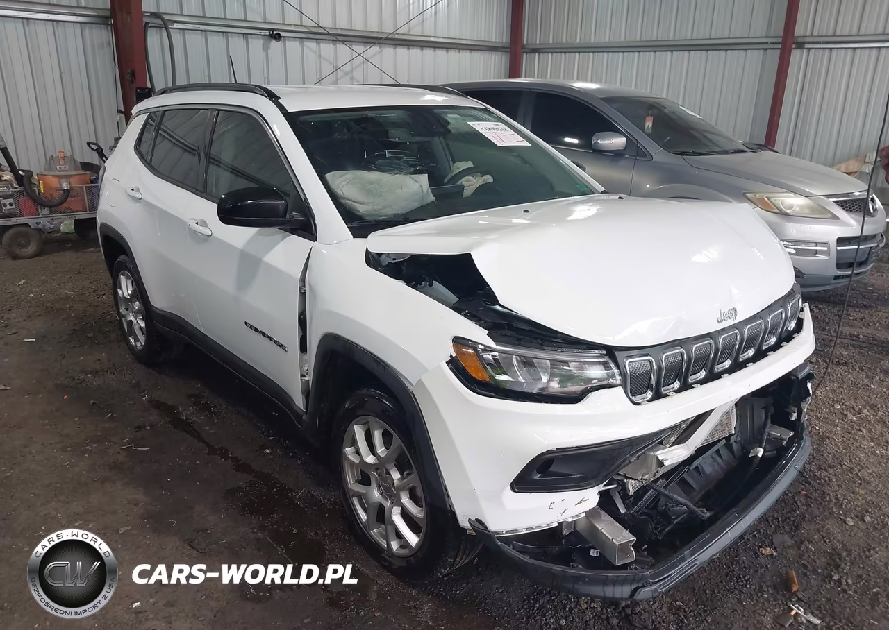 2022 Jeep Compass Latitude Lux 4X4 – zdjęcie 1 z 16