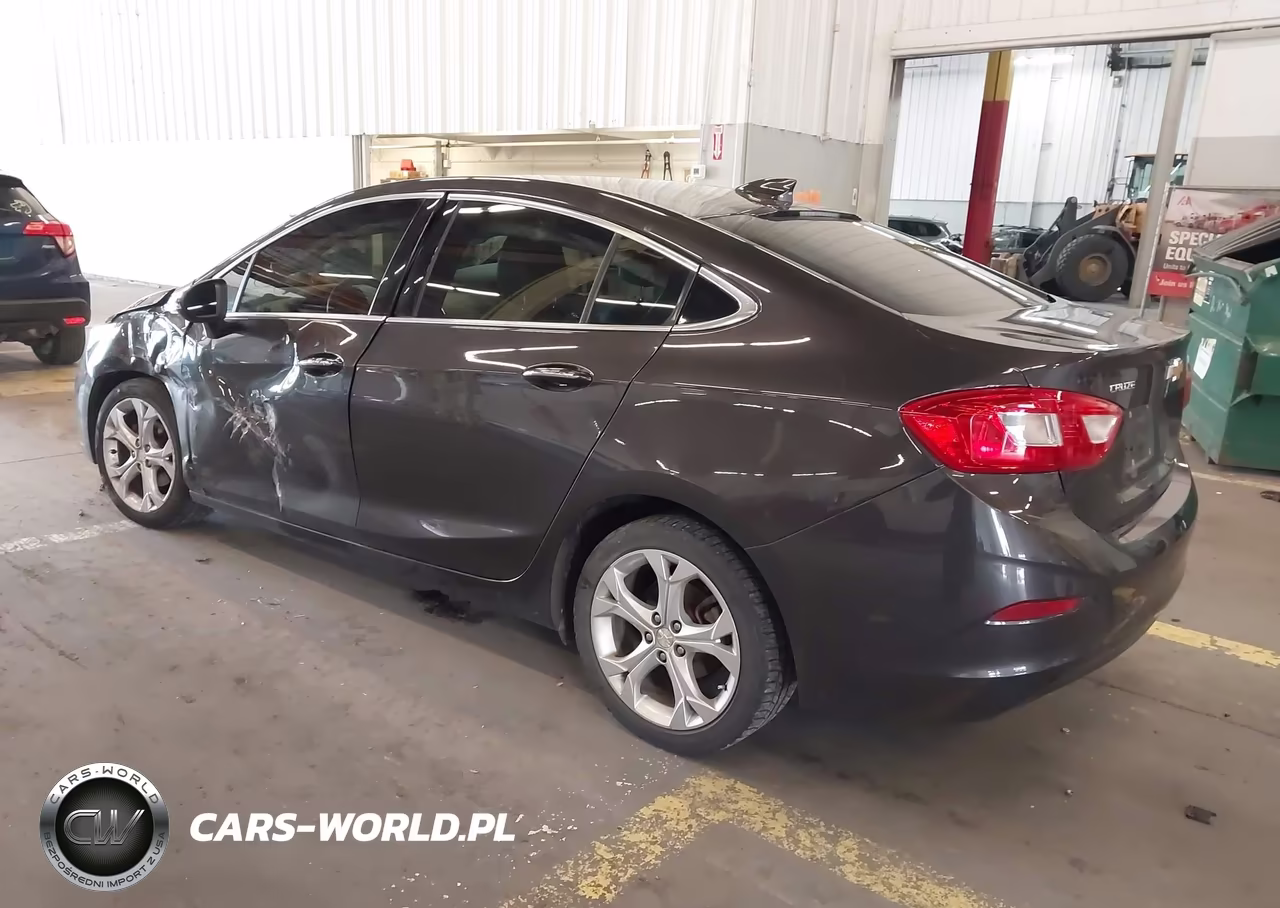 2017 Chevrolet Cruze Premier Auto VIN:1G1BF5SM4H7143162 - 3