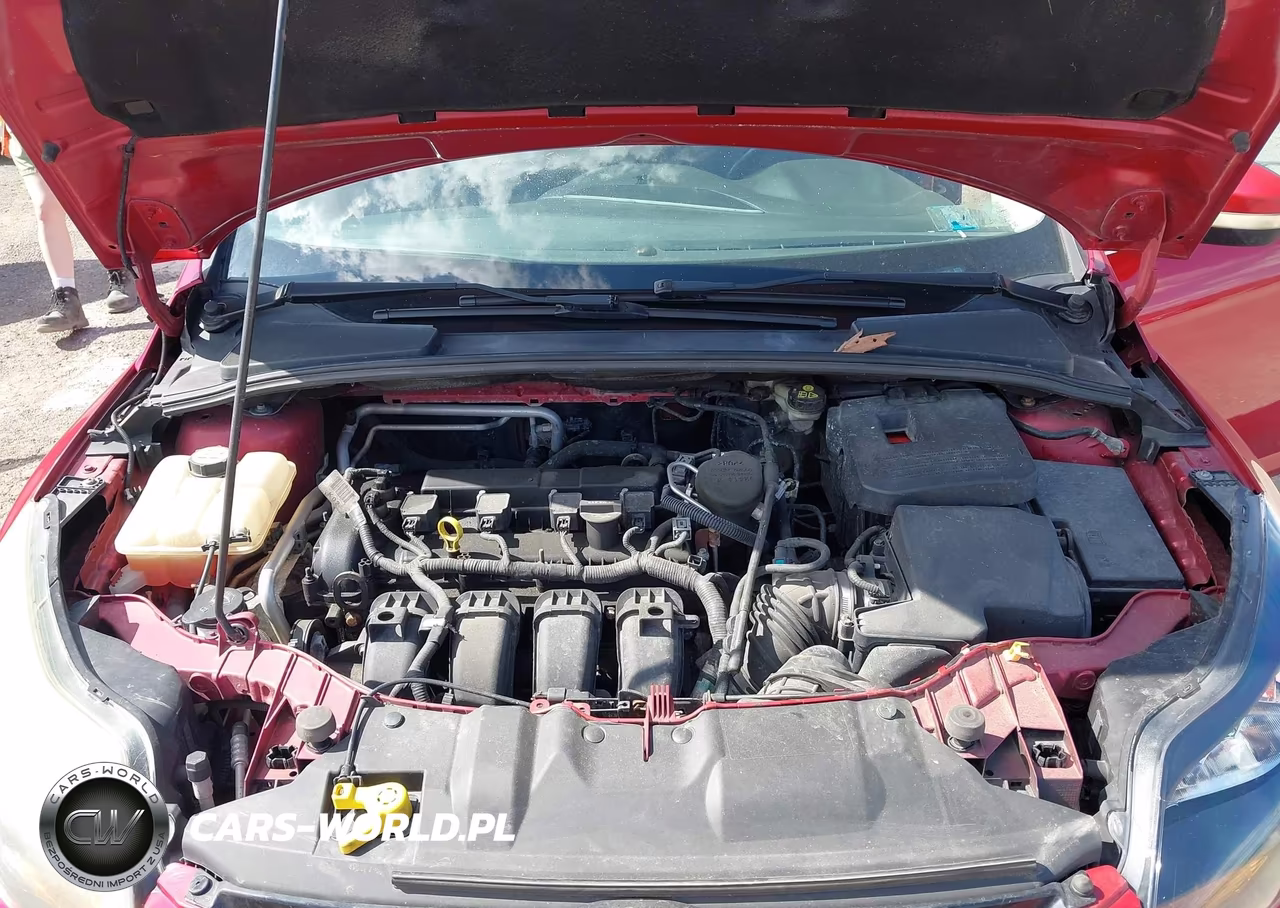 2012 Ford Focus Titanium VIN:1FAHP3J27CL229946 - 10