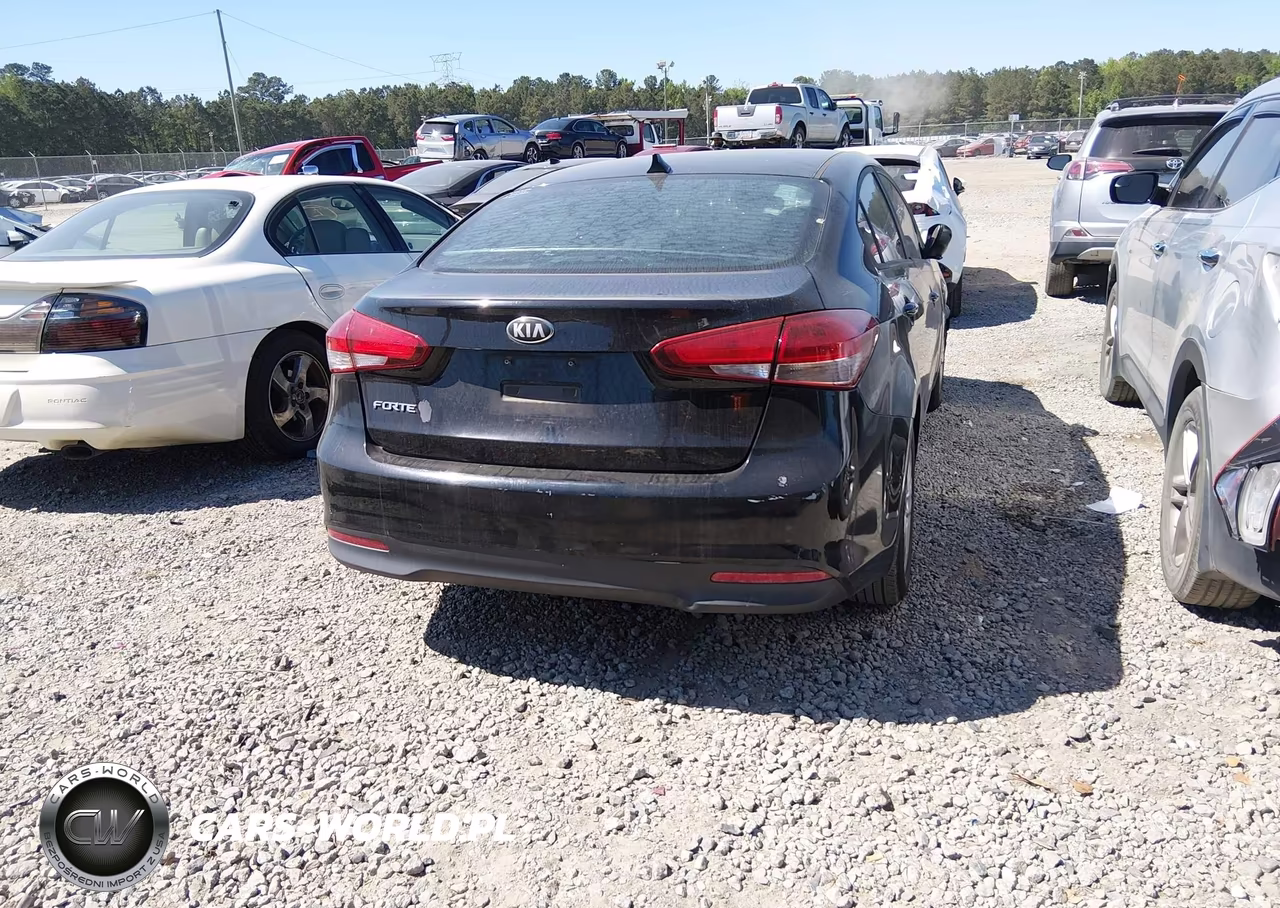 2018 Kia Forte Lx VIN:3KPFK4A76JE234305 - 4