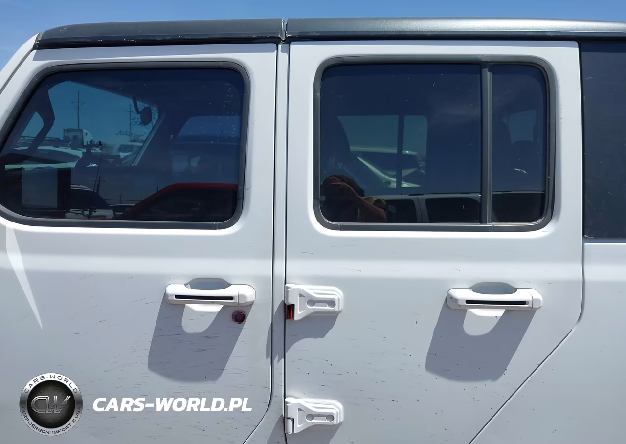 2020 Jeep Gladiator Sport S 4X4 VIN:1C6HJTAGXLL108505 - 15
