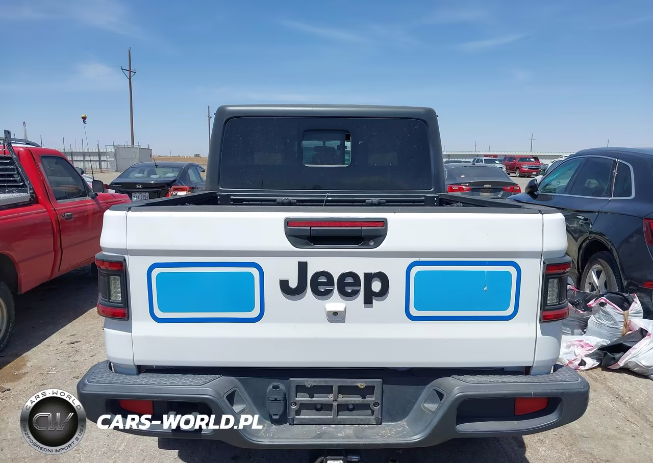 2020 Jeep Gladiator Sport S 4X4 VIN:1C6HJTAGXLL108505 - 17