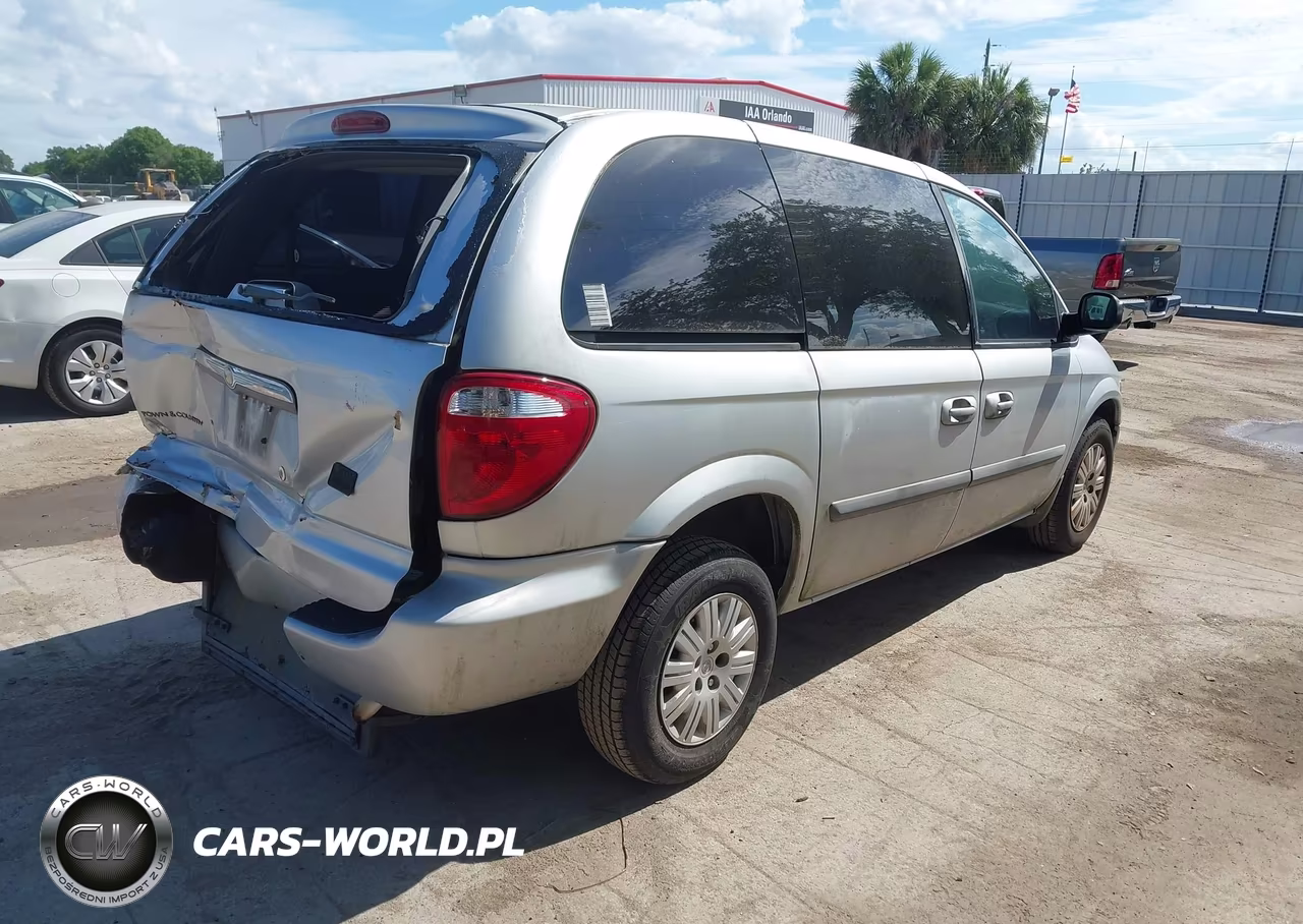 2006 Chrysler Town & Country VIN:1A4GP45R66B583125 - 4