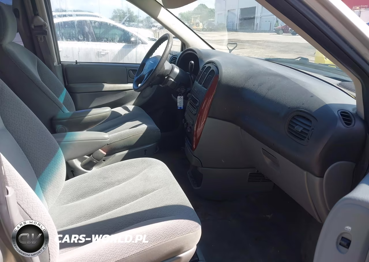 2006 Chrysler Town & Country VIN:1A4GP45R66B583125 - 5