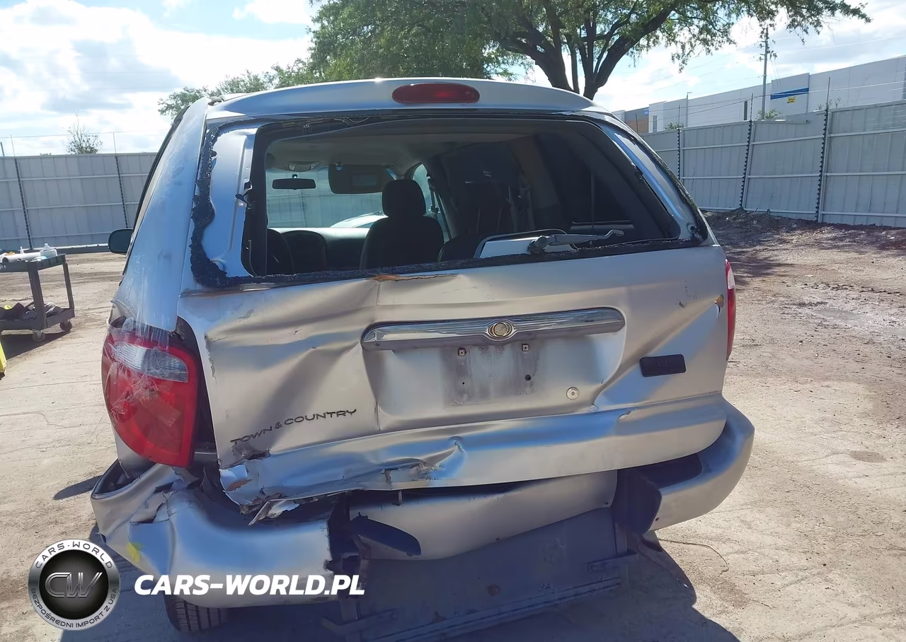 2006 Chrysler Town & Country VIN:1A4GP45R66B583125 - 6