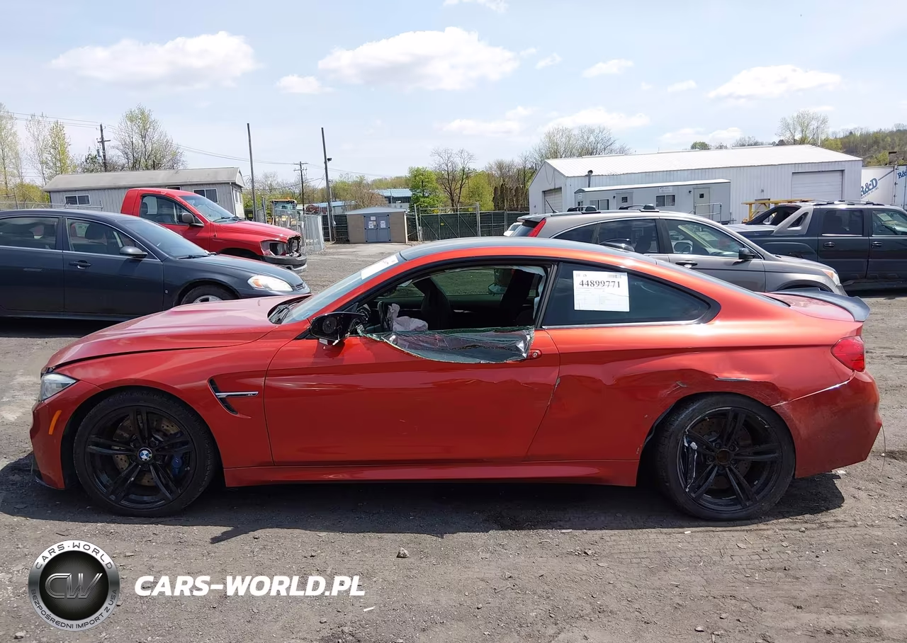 2015 BMW M4 VIN:WBS3R9C52FK330968 - 14