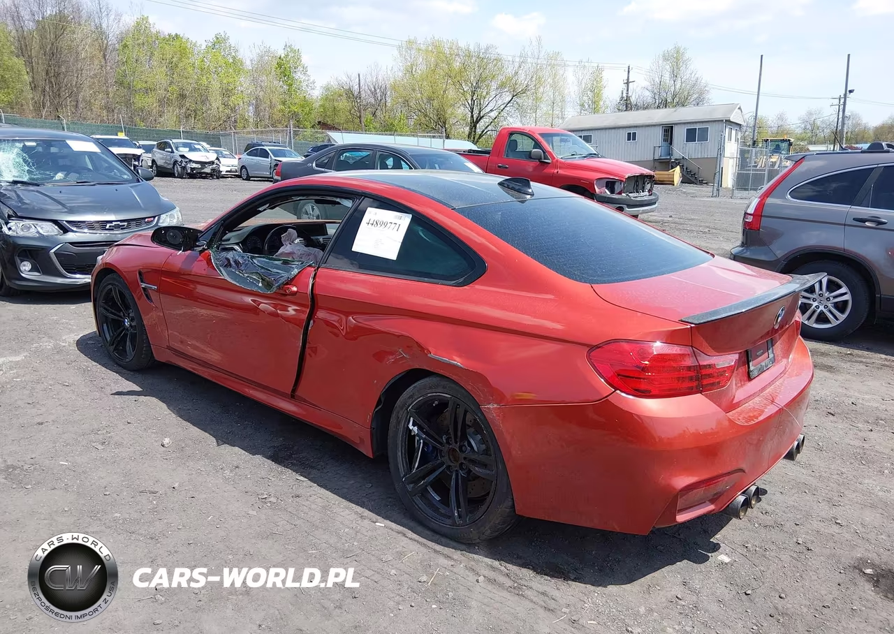 2015 BMW M4 VIN:WBS3R9C52FK330968 - 3