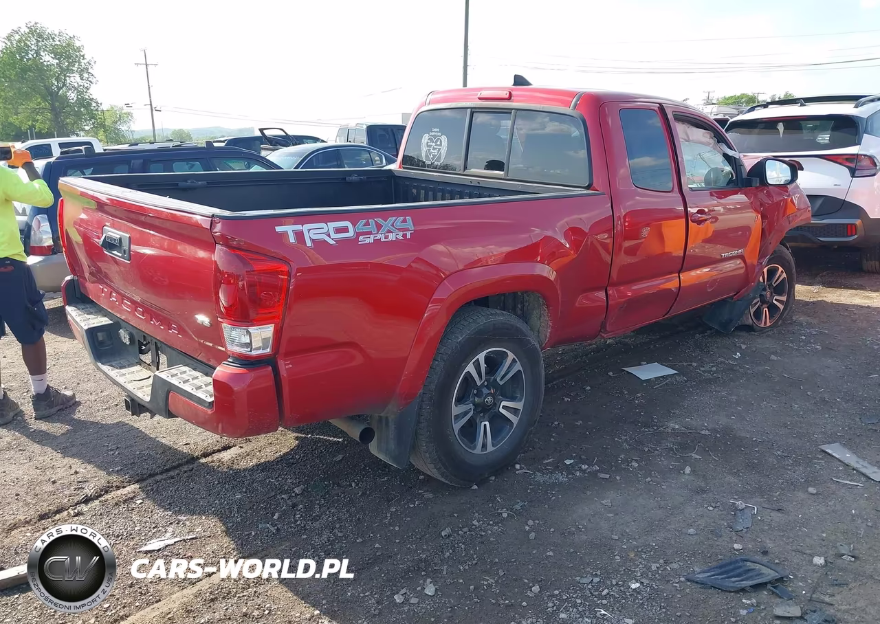 2017 Toyota Tacoma Trd Sport VIN:5TFSZ5AN3HX107035 - 4
