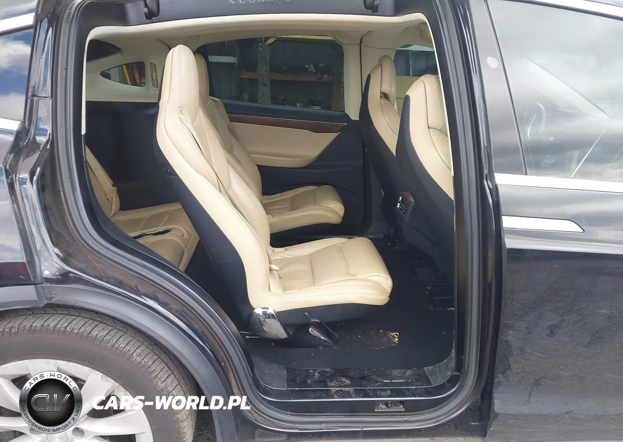 2017 Tesla Model X 100D-75D-90D VIN:5YJXCBE20HF047697 - 8